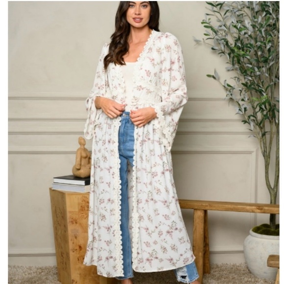 Floral with lace trim kimono Rose Velvet size L - Picture 3 of 9